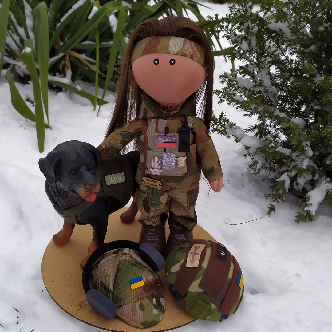 Копія-лялька Руни