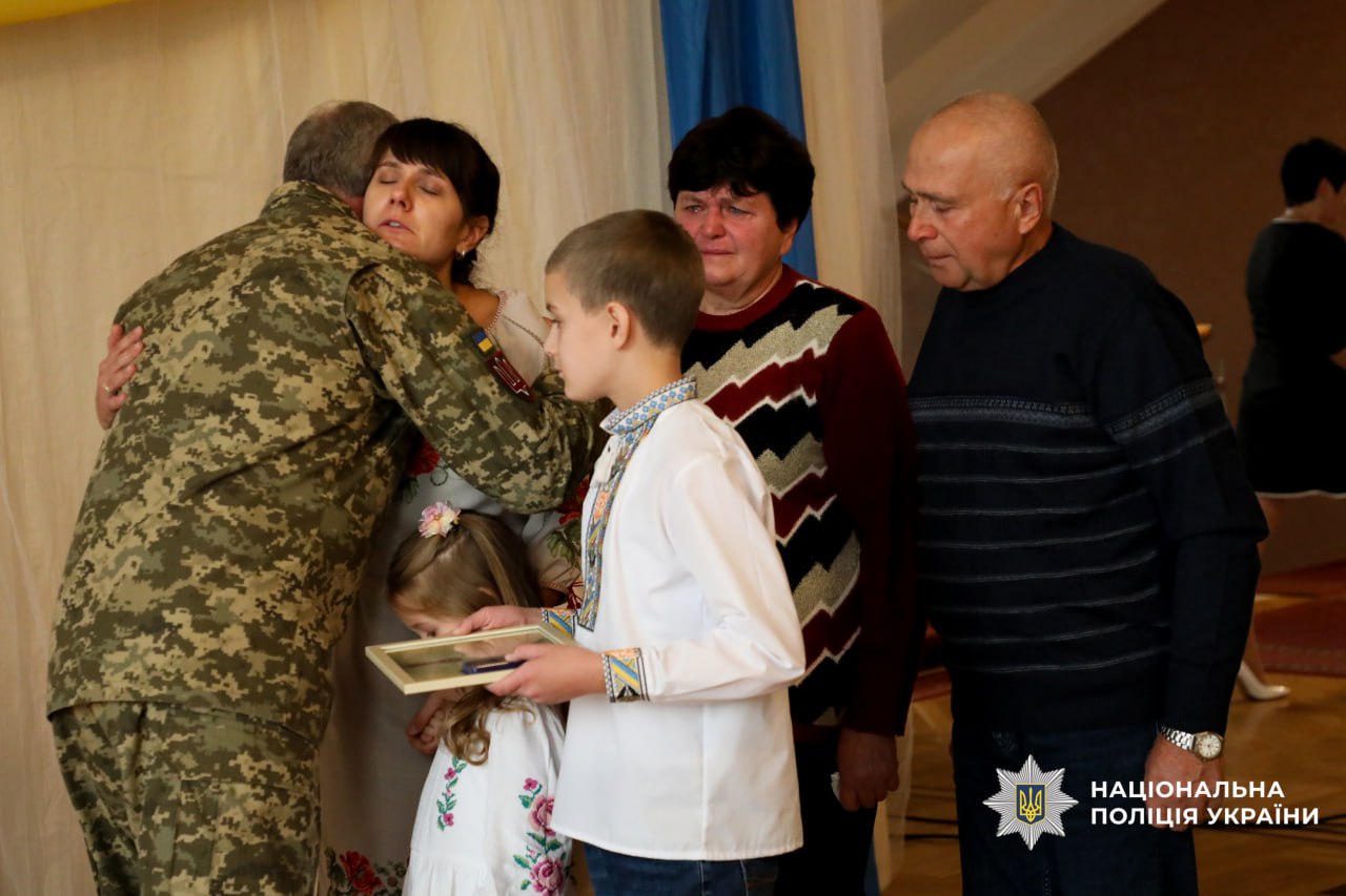 Вручення посмертної відзнаки