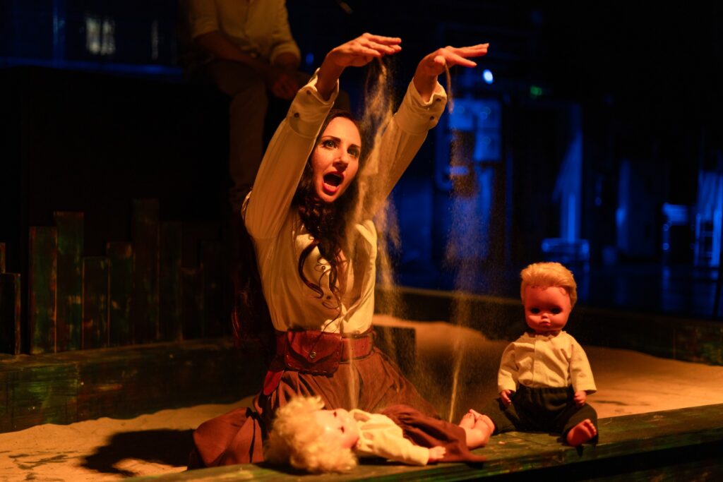 сцена з вистави