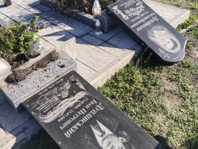 зруйновані пам'ятники