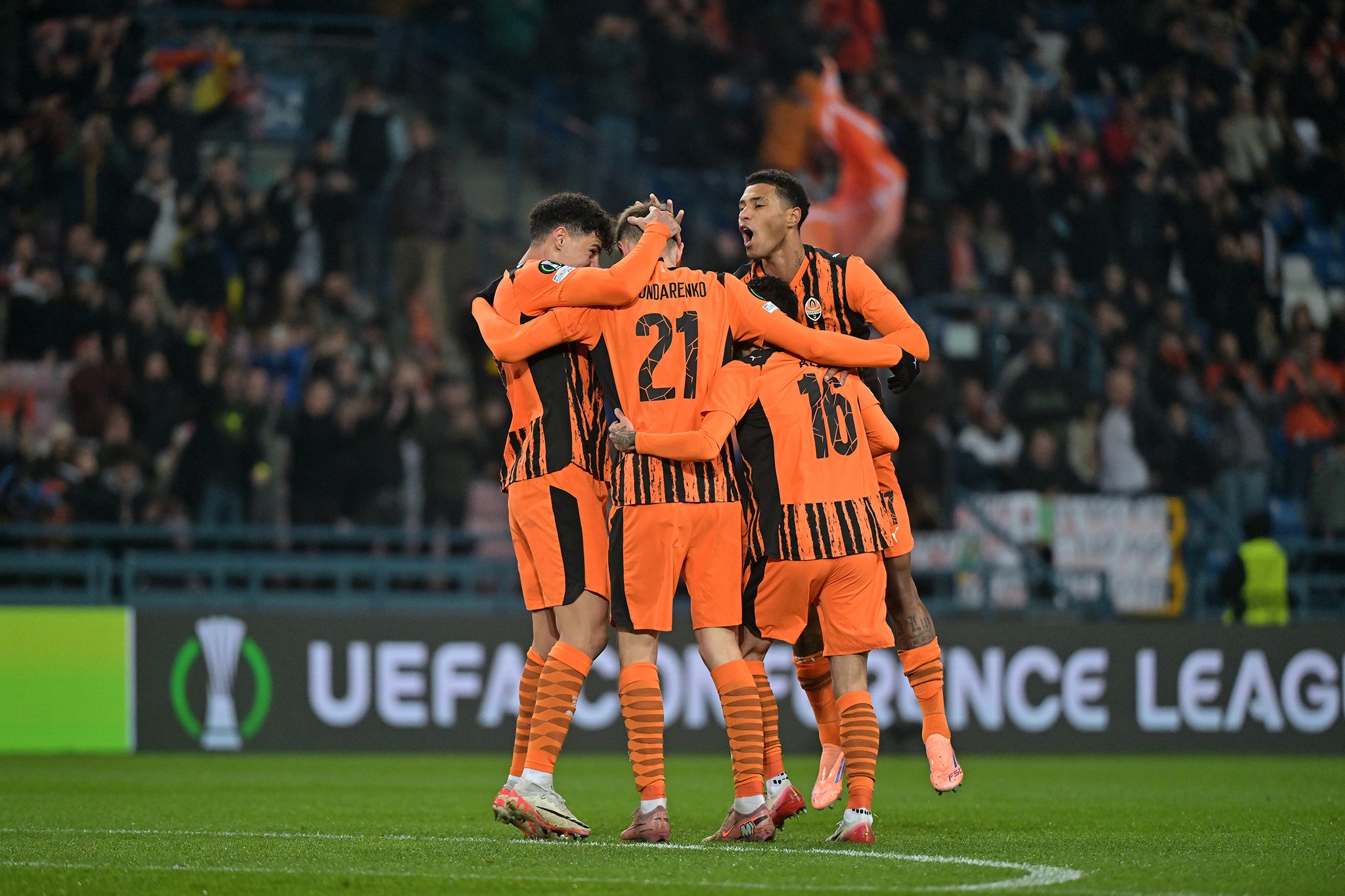 Черкасець Артем Бондаренко