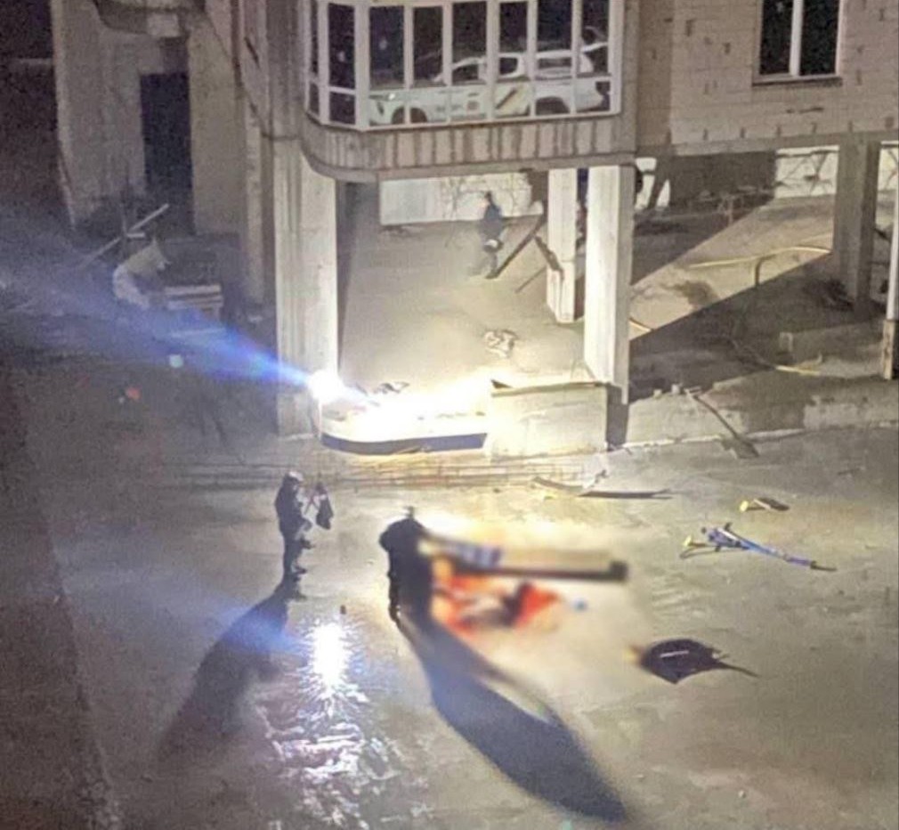 Чоловік упав з висоти і розбився