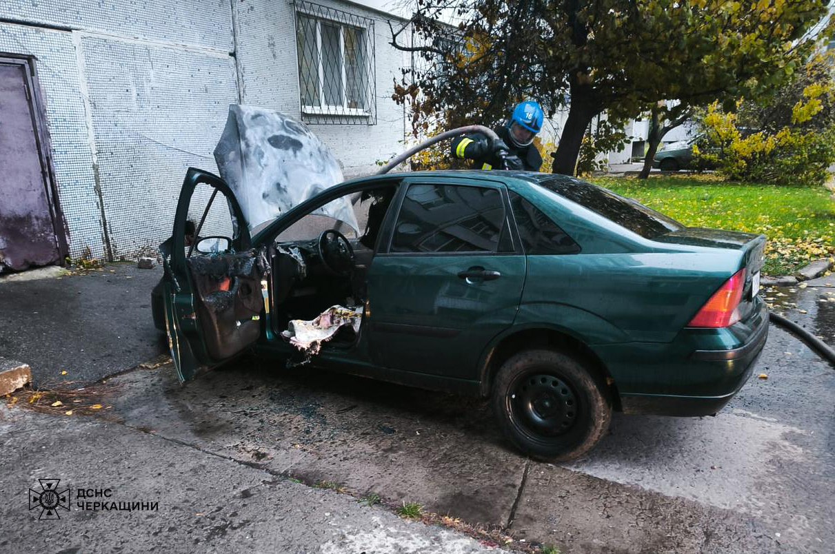 авто після пожежі на Черкащині