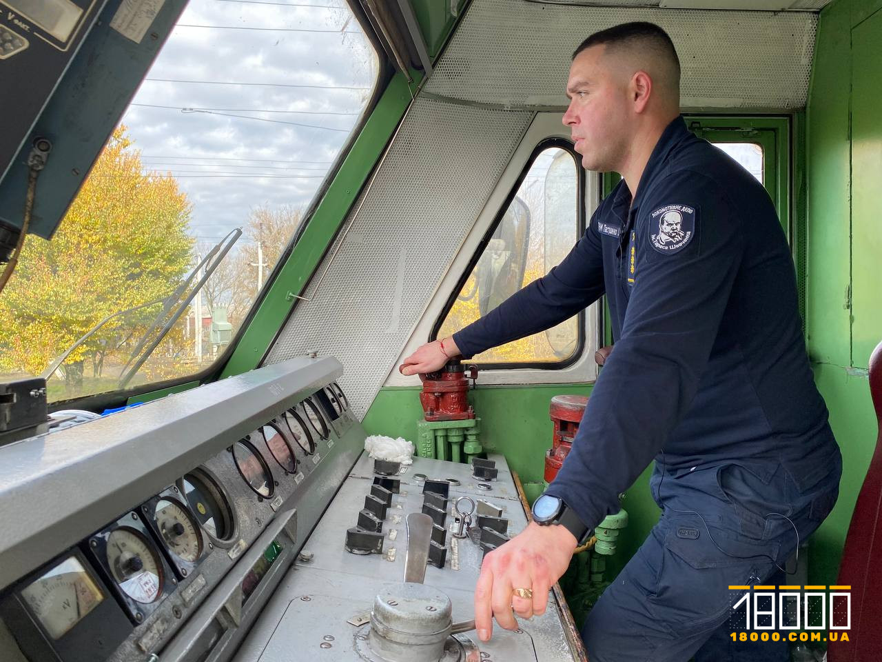 Кабіна локомотива електровоза