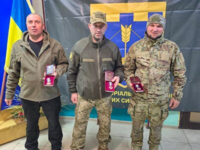 військові з нагородами