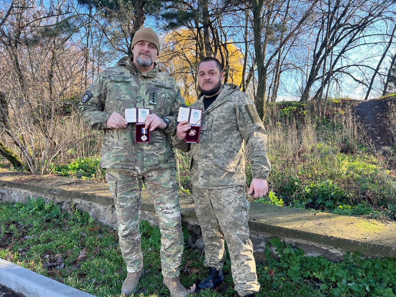 воїни з нагородами