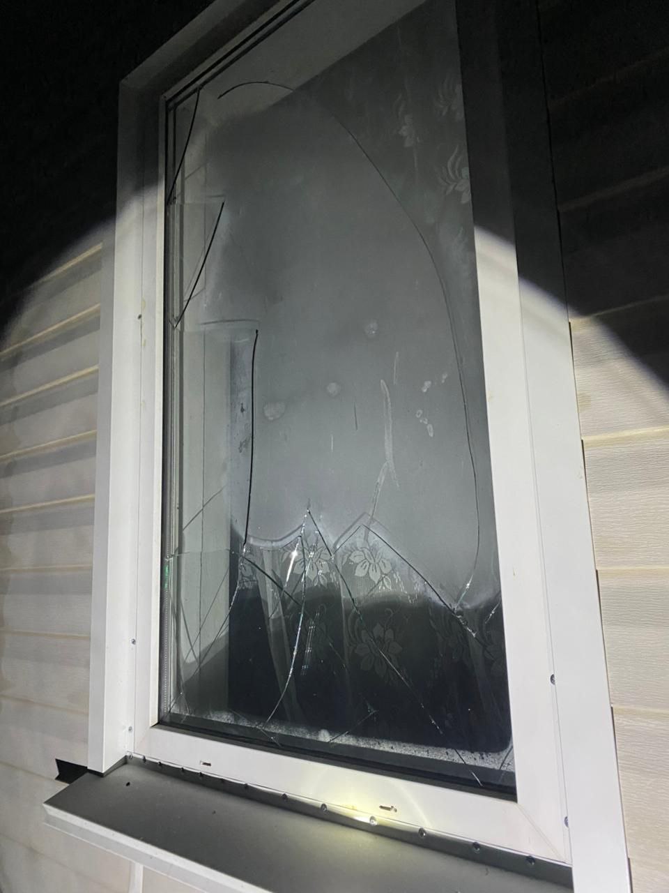 розбите вікно