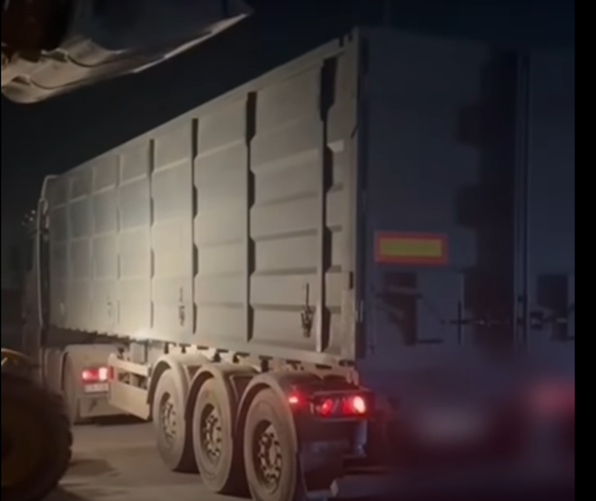 вантажівка