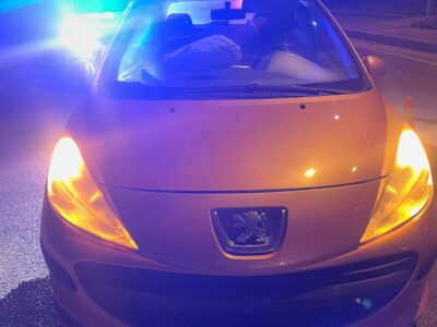 Автомобіль "Пежо"