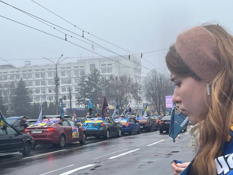 машини їдуть