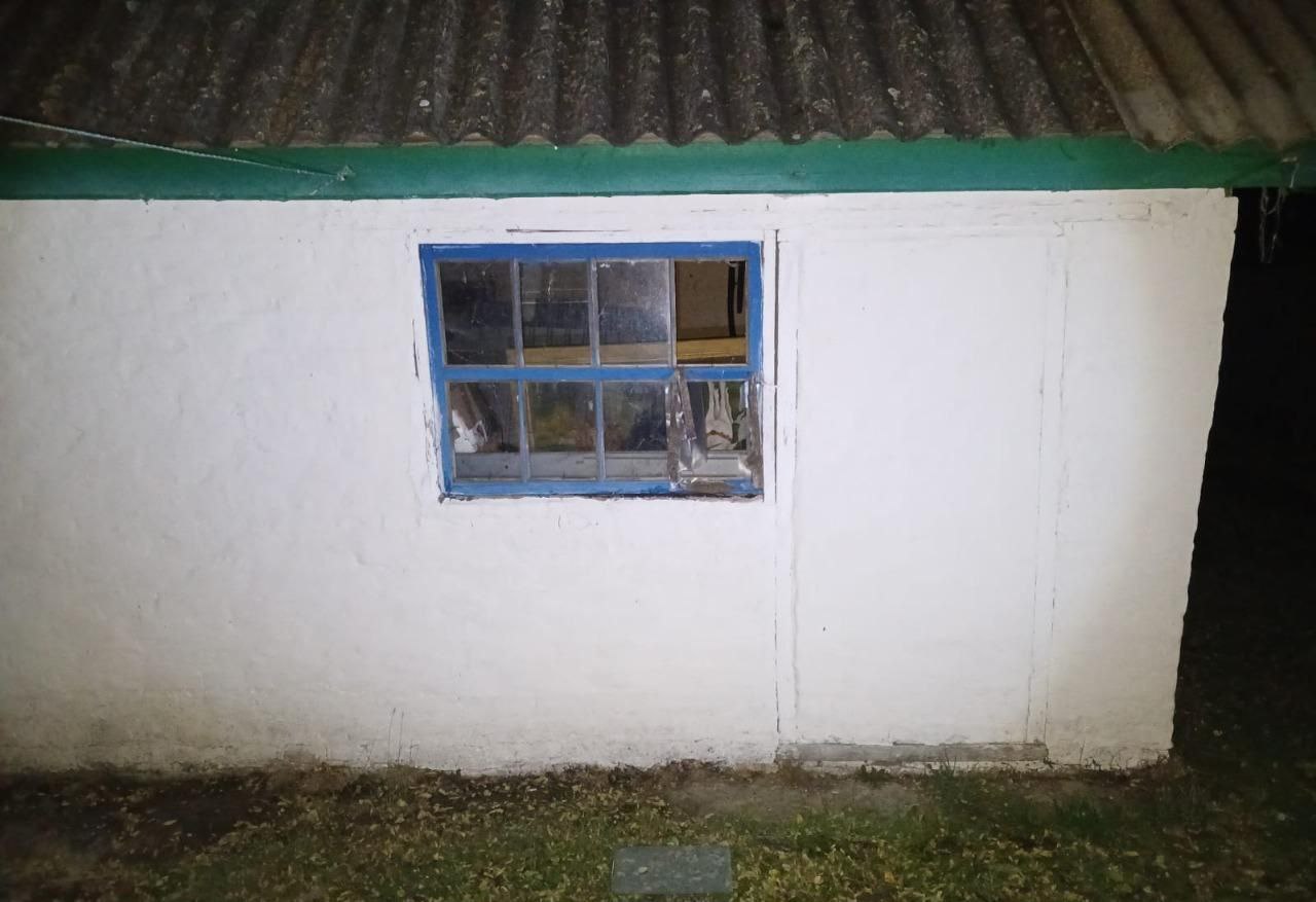 після атаки пошкоджені господарські споруди