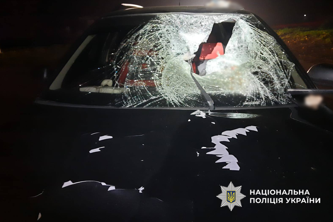 машина з лобовий склом