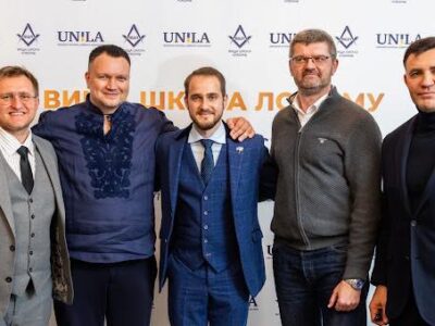 Сергій Тищенко зі сканадальним адвокатом