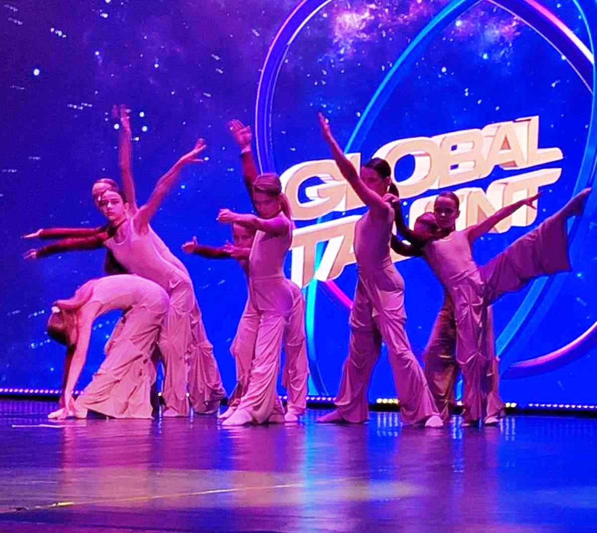 Танцюристки