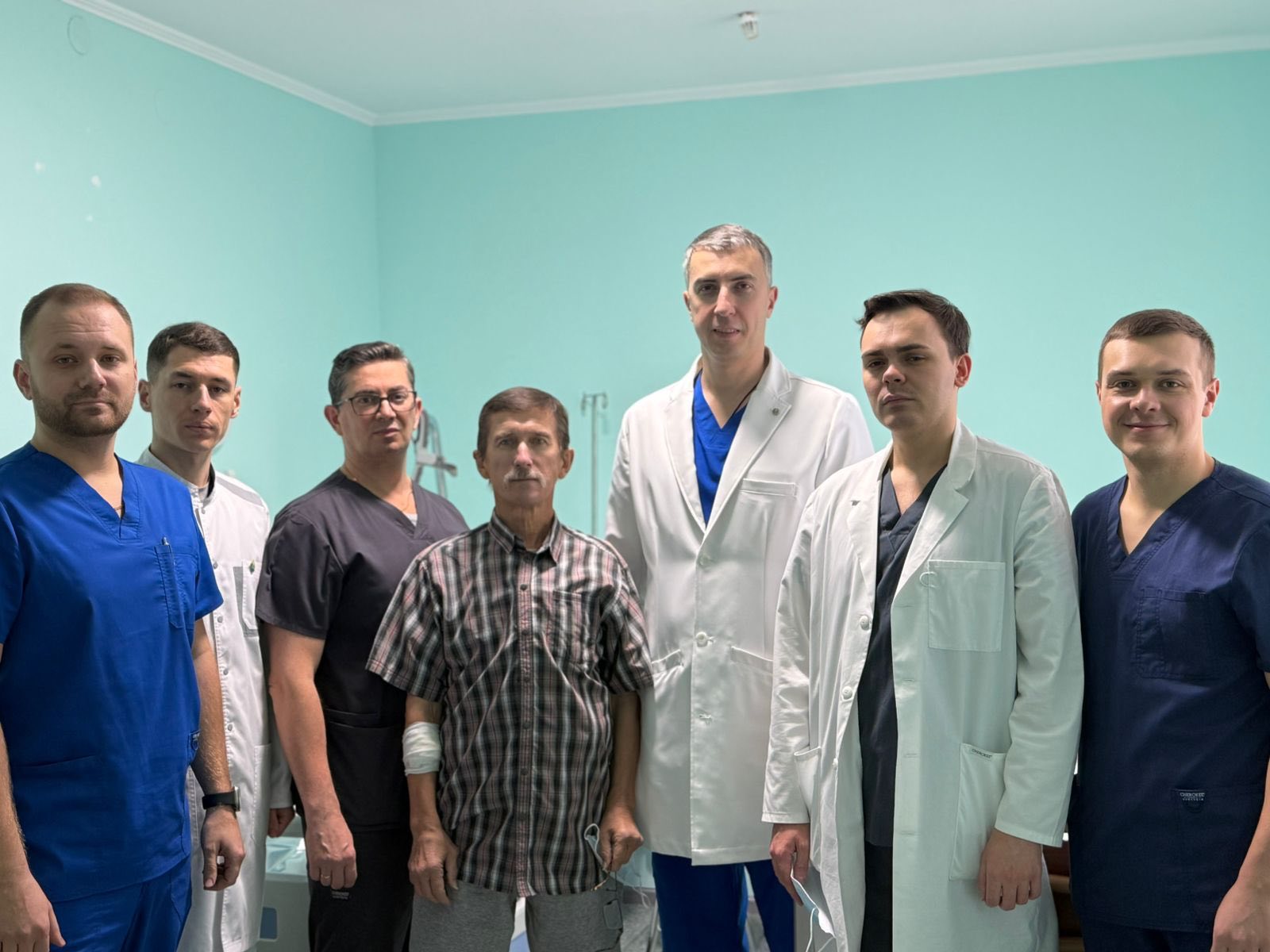 Кардіохірурги та пацієнт