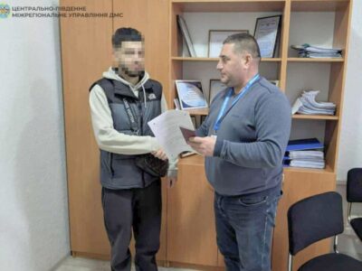 іноземця депортують