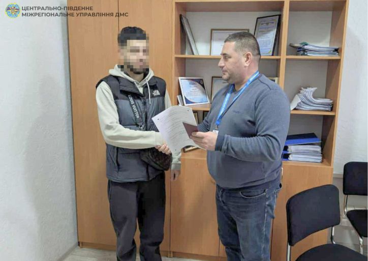 іноземця депортують