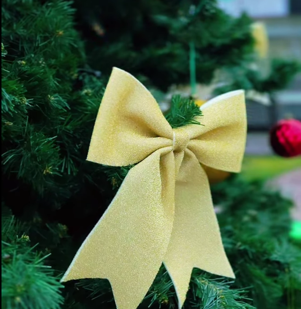 Бантик на ялинці