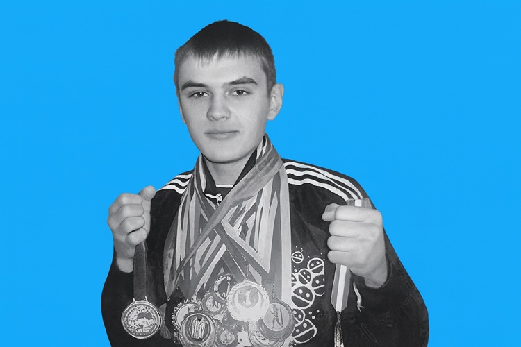 Боксер Володимир Ющенко