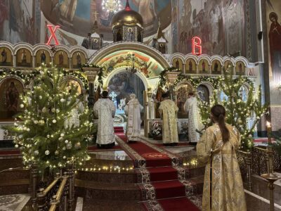 прикрашений собор