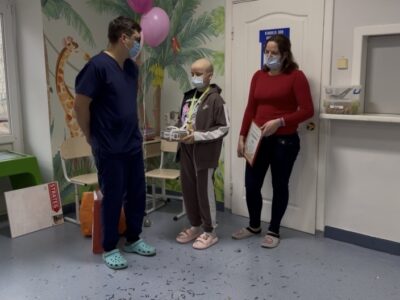 дівчинка онкоцентр