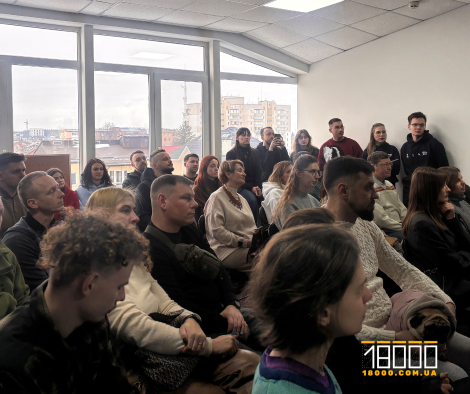 Донатори 18000