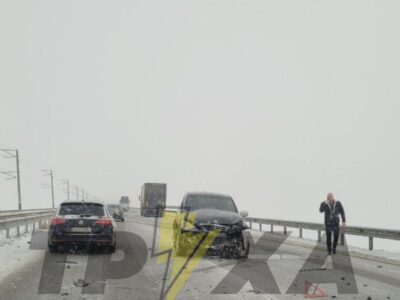 розбита машина на черкаській дамбі 14 січня