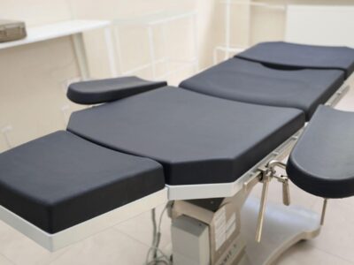 Хірургічний стіл