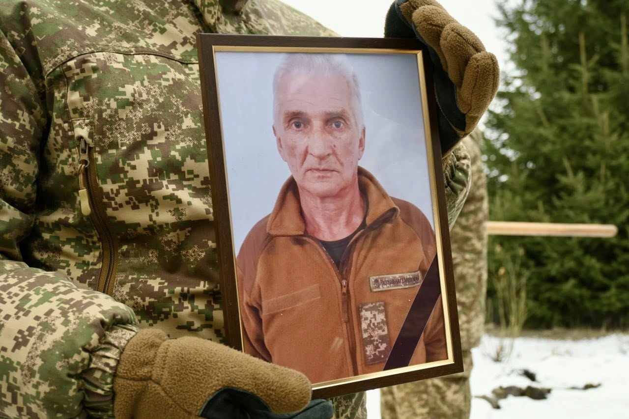 Чигиринська громада провела в останню путь старшого сержанта (ФОТО)