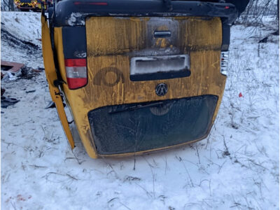 Перекинута автівка