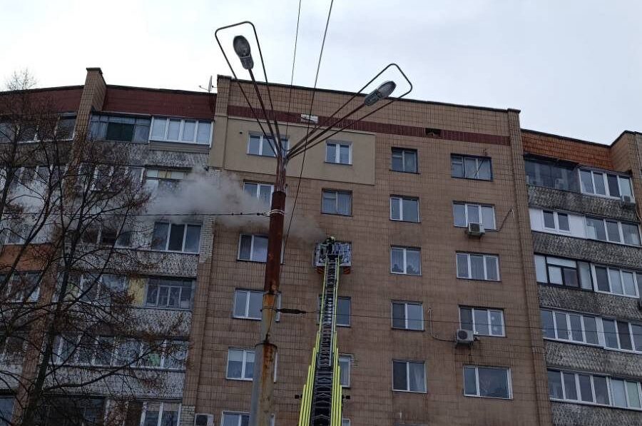У Черкасах сталася пожежа у багатоповерхівці (ФОТО)