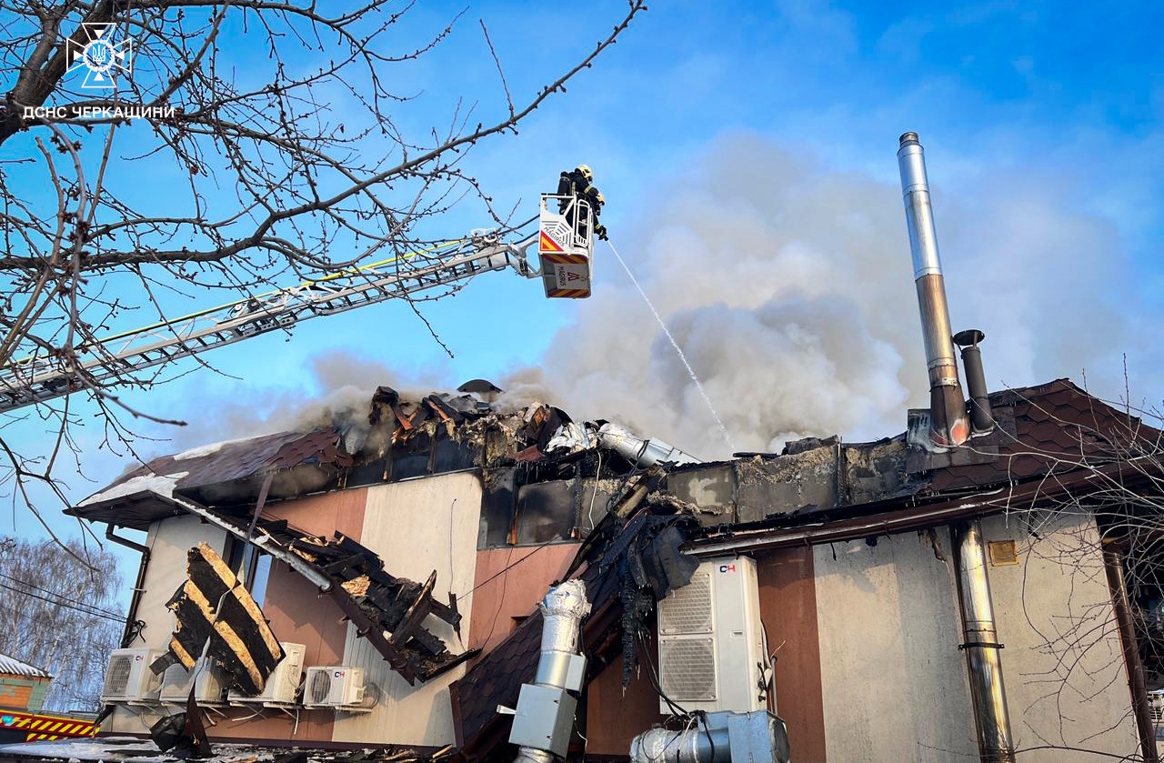 знищена покрівля