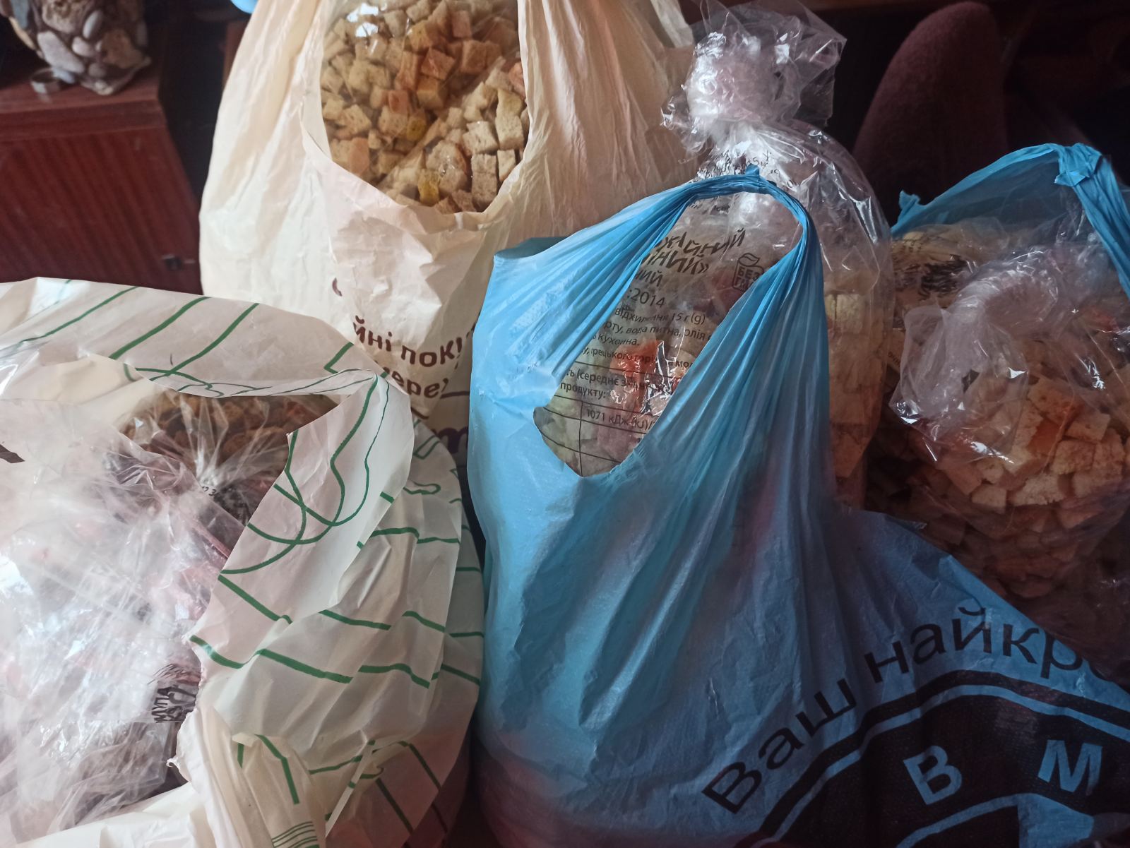 Сухарі для військових