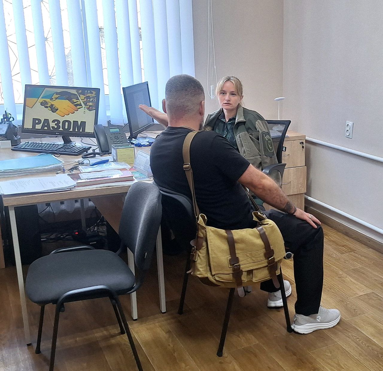 Пані Юлія з ветераном