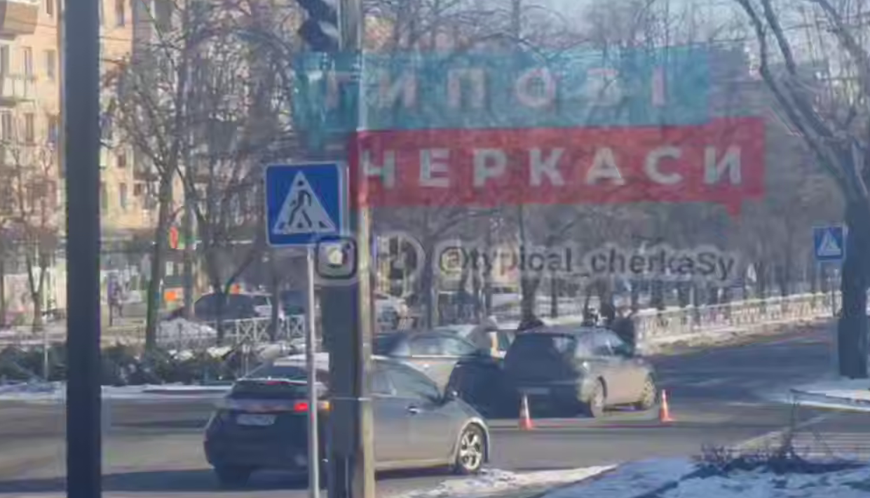 зіткнулися дві автівки у Черкасах 21 січня