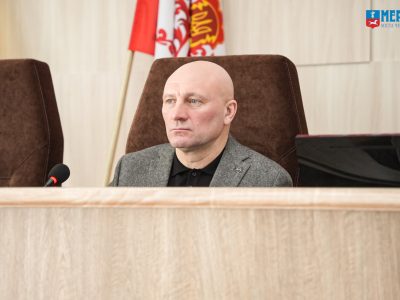 Бондаренко під час сесії міської ради