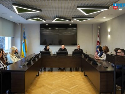 батьки та чиновники