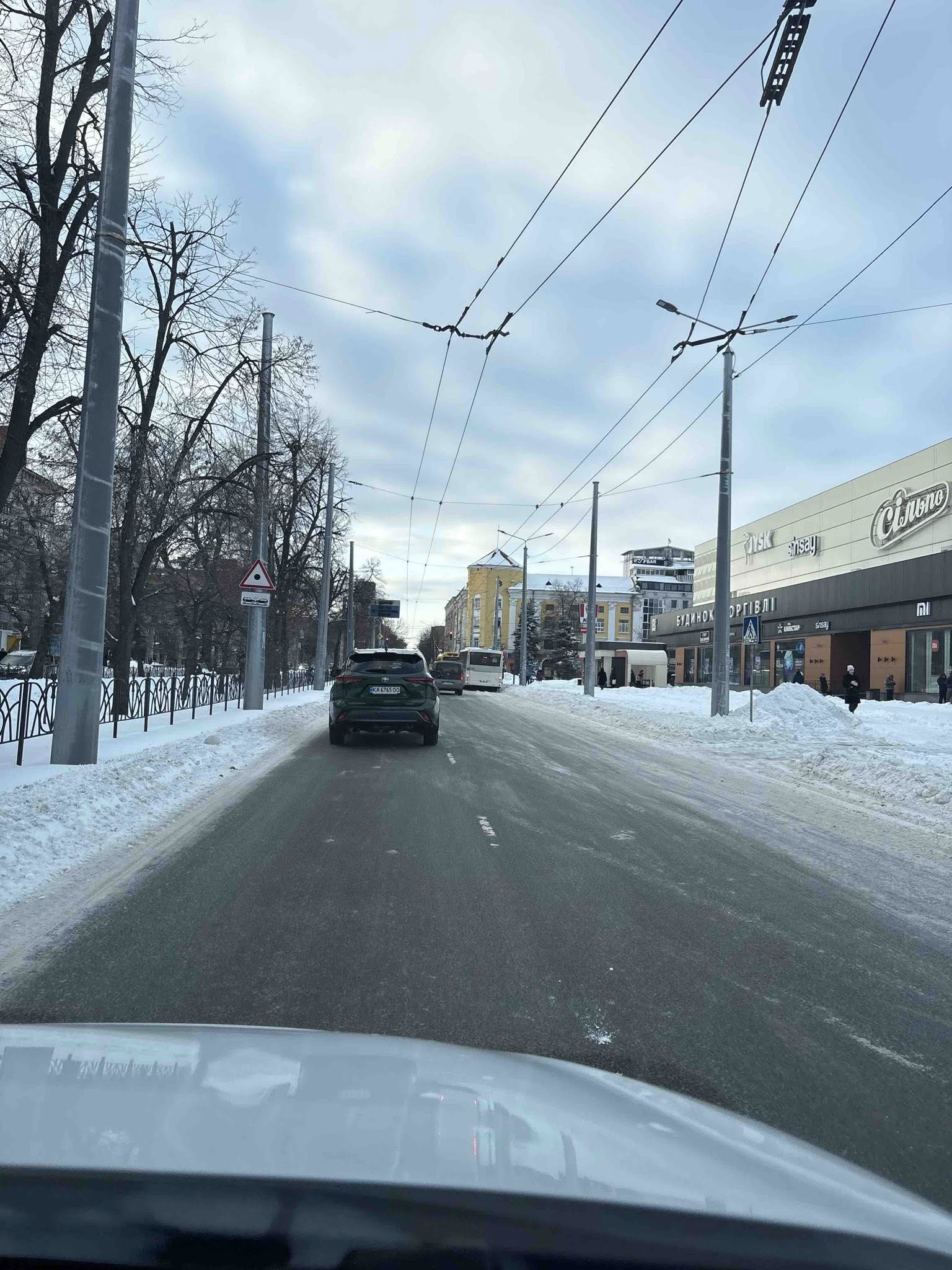 Комунальники відреагували на закиди черкасців про неприбрані дороги
