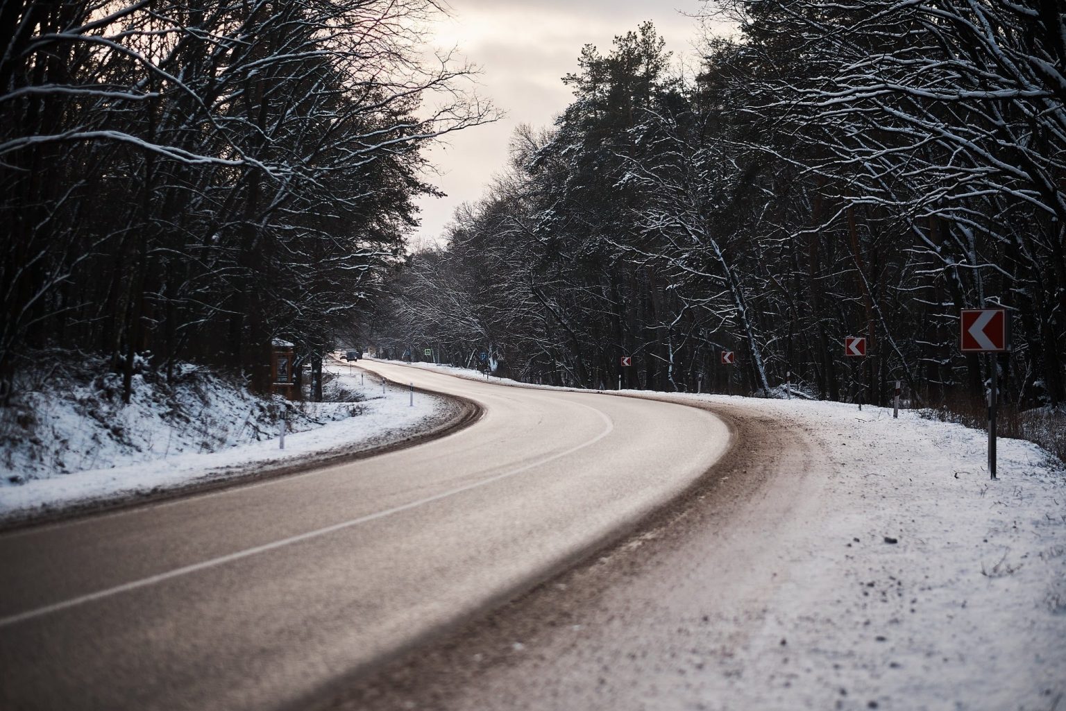 Дорога в Черкаській області зимою