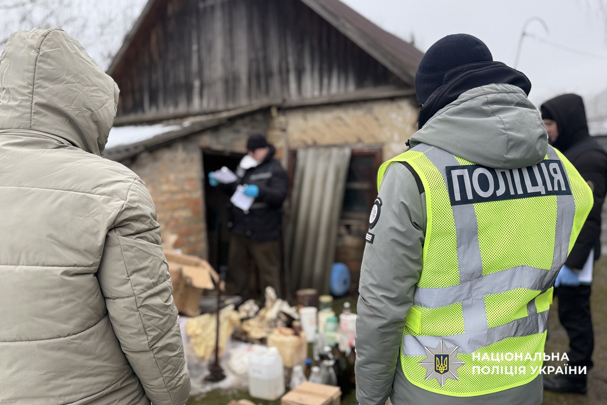 Мільйон гривень щомісяця за цінами «чорного ринку»: на Черкащині ліквідували психотропну лабораторію