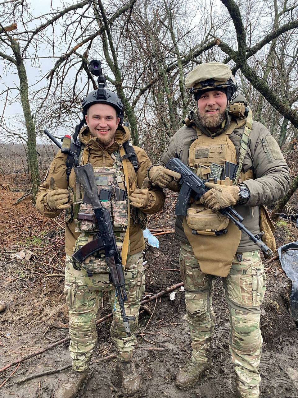 Військові Дмитро Ніконов і Ярослав Попко