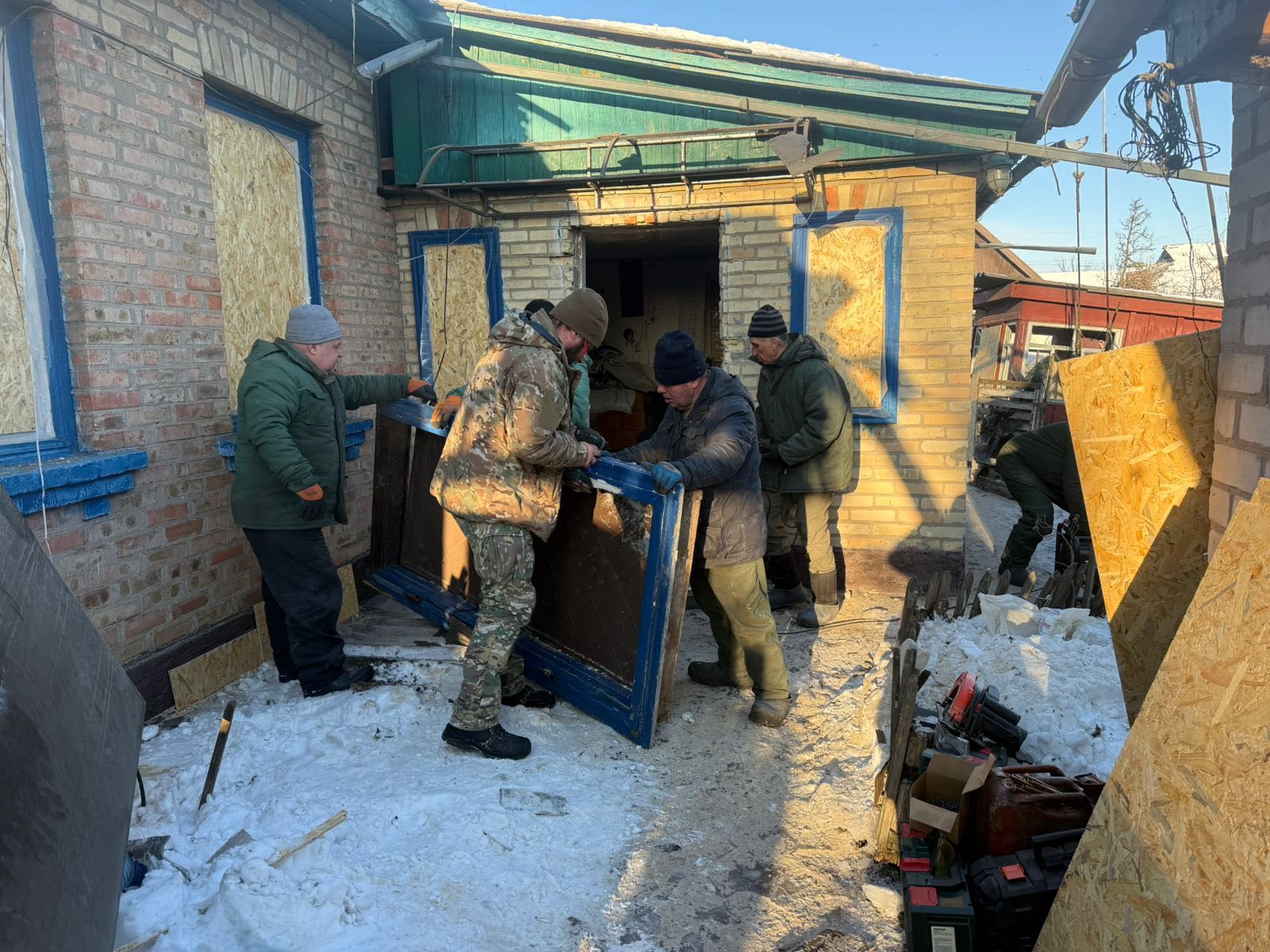 Встановлення дверей