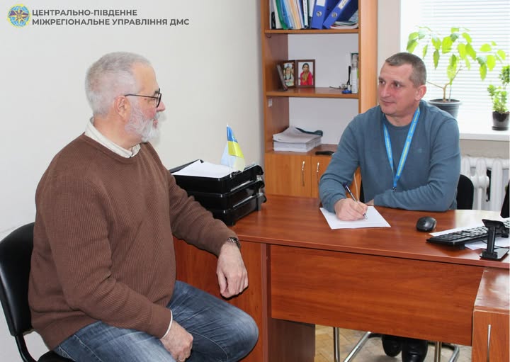 Бельгієць у Черкасах склав тест та пройшов співбесіду, аби отримати дозвіл на іміграцію