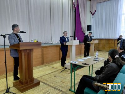 Дебати в ЧНУ