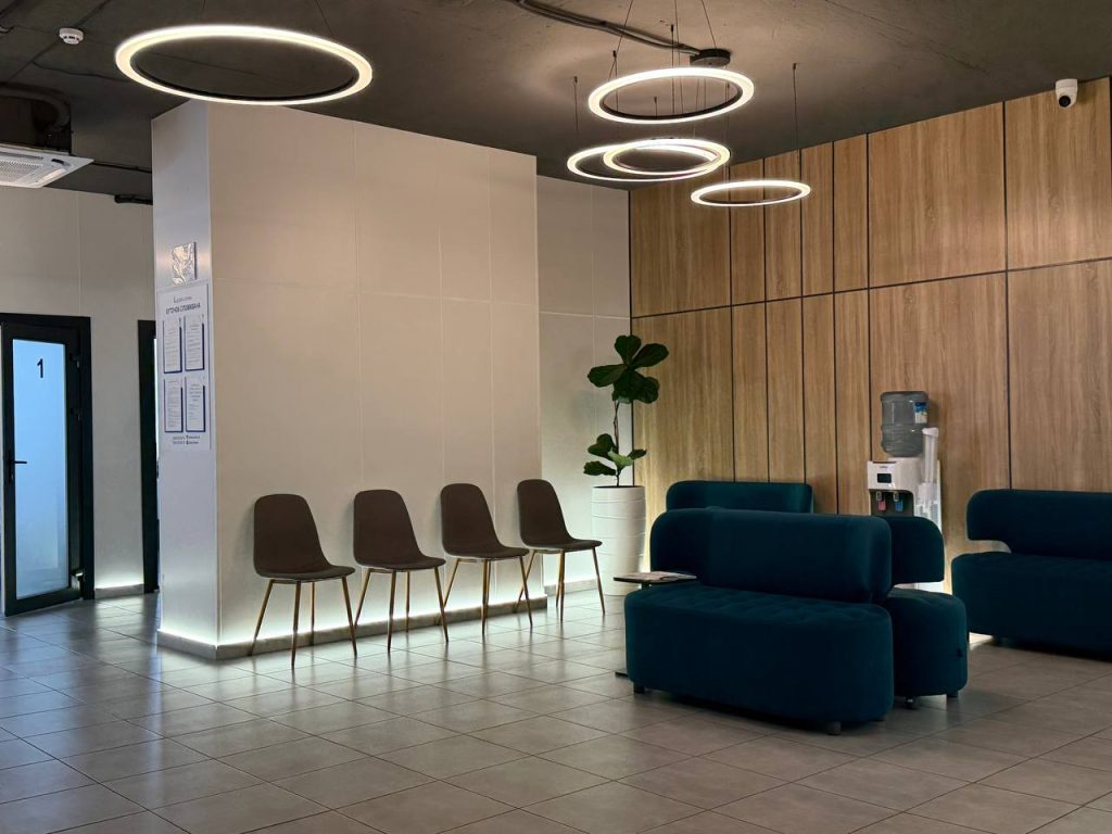 хол клініки