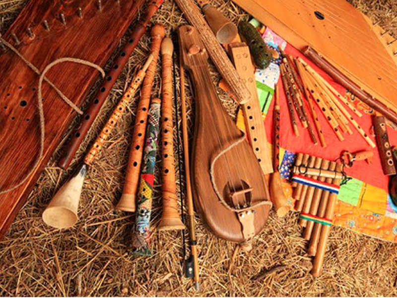 У Черкасах приймають заявки на міський конкурс із гри на народних інструментах