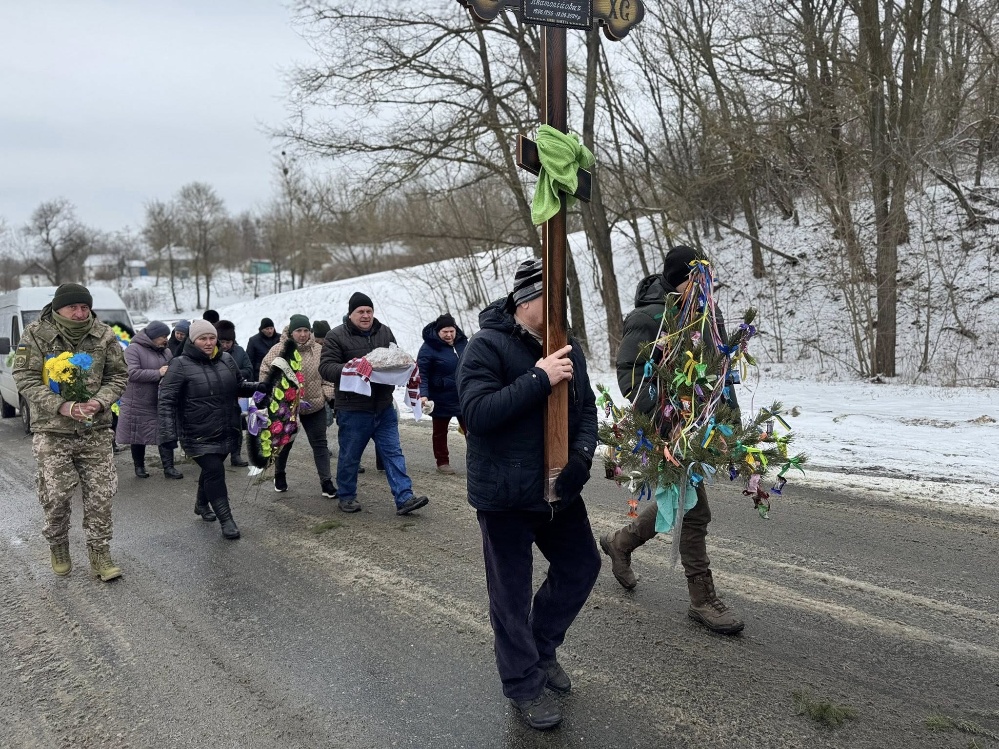 Проводять в останню путь воїна