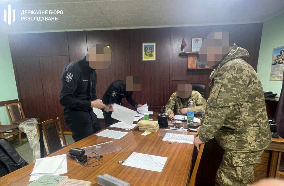 Підлеглі командира робили ремонти його рідним на Черкащині, – ДБР