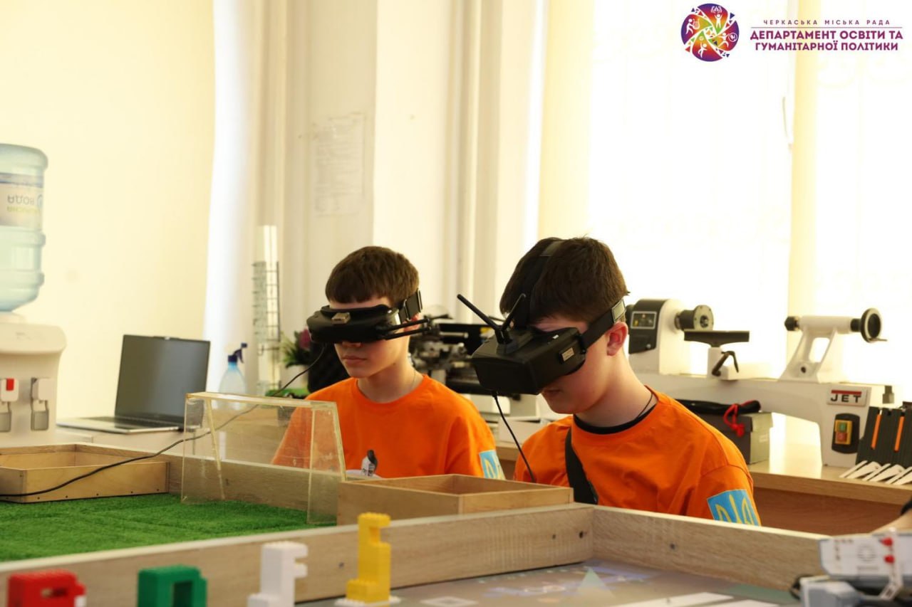 Міністр освіти Лісовий проінспектував STEM‐лабораторії та укриття у школах Черкас (ФОТО)