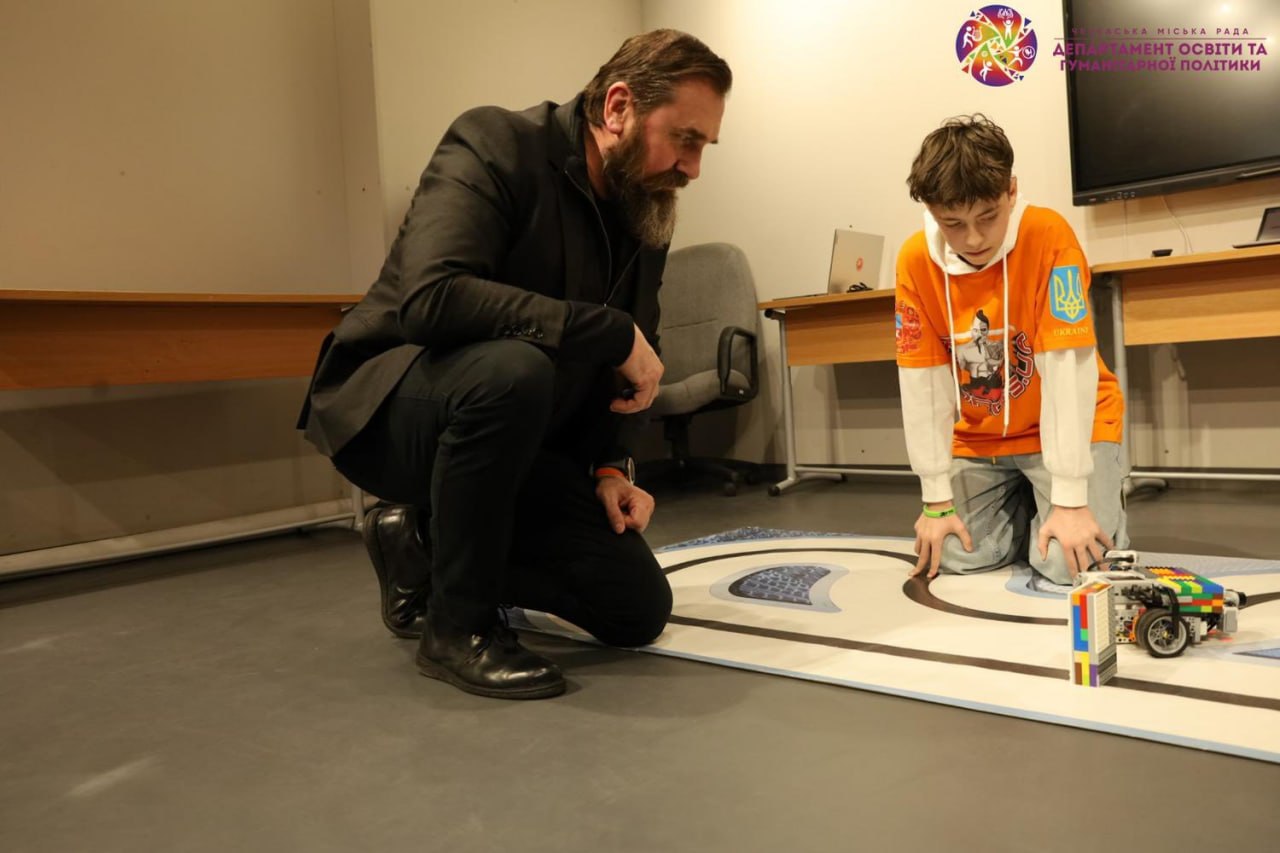 Міністр освіти Лісовий проінспектував STEM‐лабораторії та укриття у школах Черкас (ФОТО)